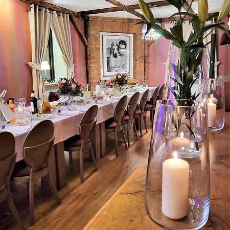 U Pietrzakow מלון 3*